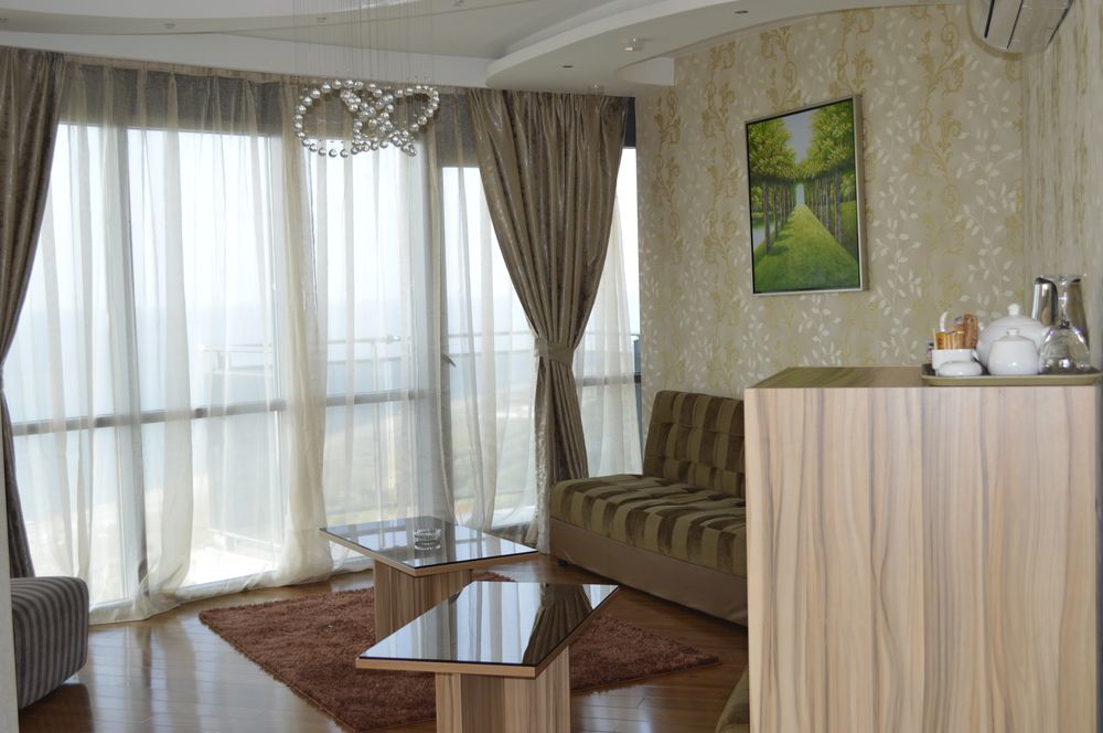 Grand Royal Batumi公寓式酒店 外观 照片