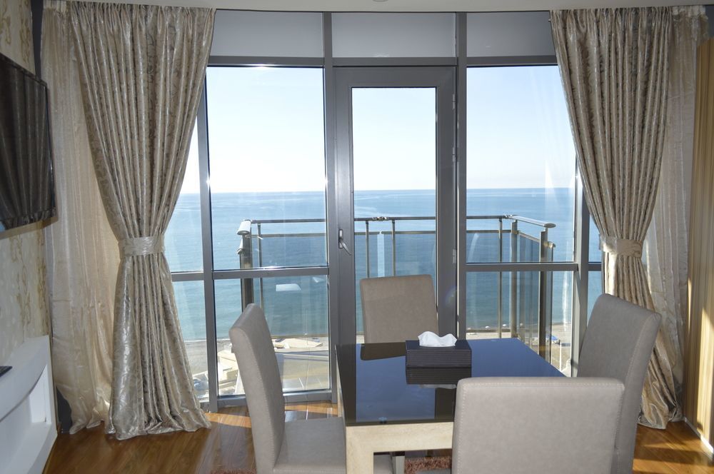 Grand Royal Batumi公寓式酒店 外观 照片
